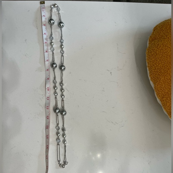 Carolee Faux Silver Pearl & Crystal Necklace - Picture 9 of 9